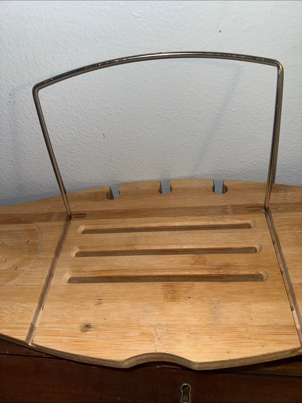 Umbra Natural Bamboo Bathtub Caddy Book Holder Wine Slot Adjustable